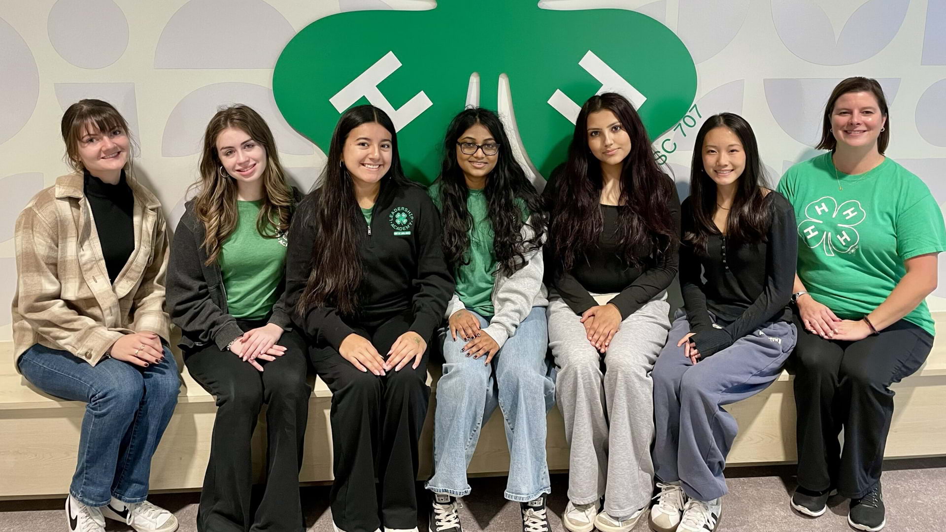 Photo of 4-H youths