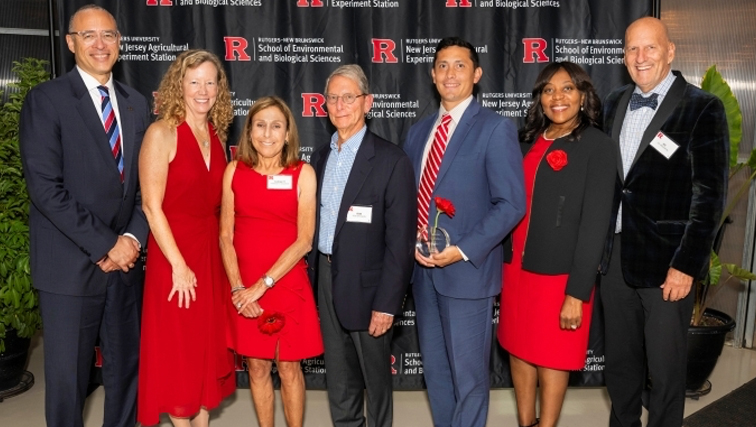 Photo of Rutgers president ad SEBS dean at unveiling ceremony